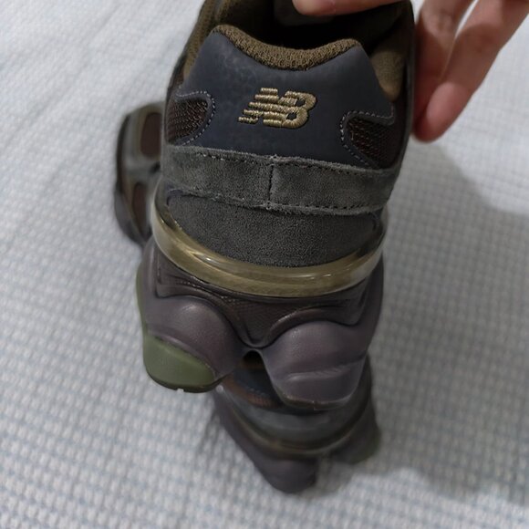 New Balance 9060 Dark Grey Sneakers main image 7